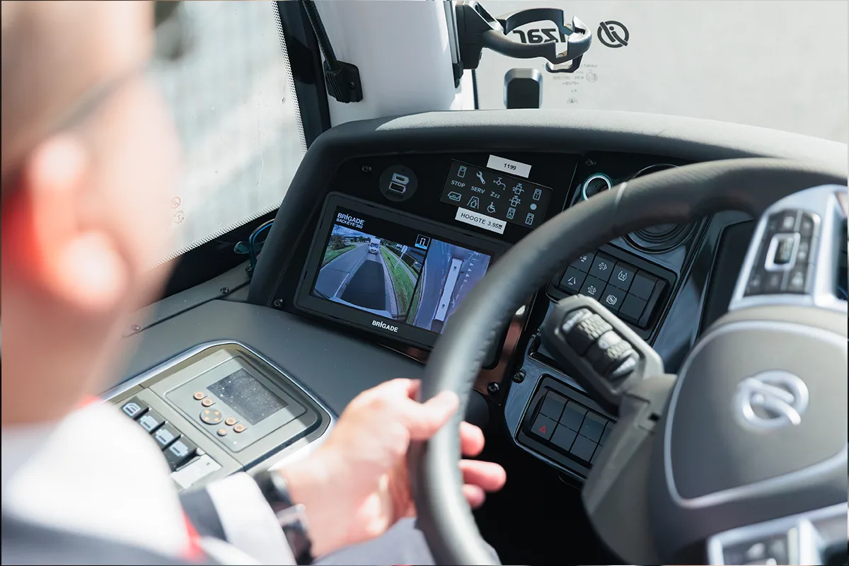 Het interieur van de ambulance is uitgerust met een camera met een Brigade-groothoeklens.