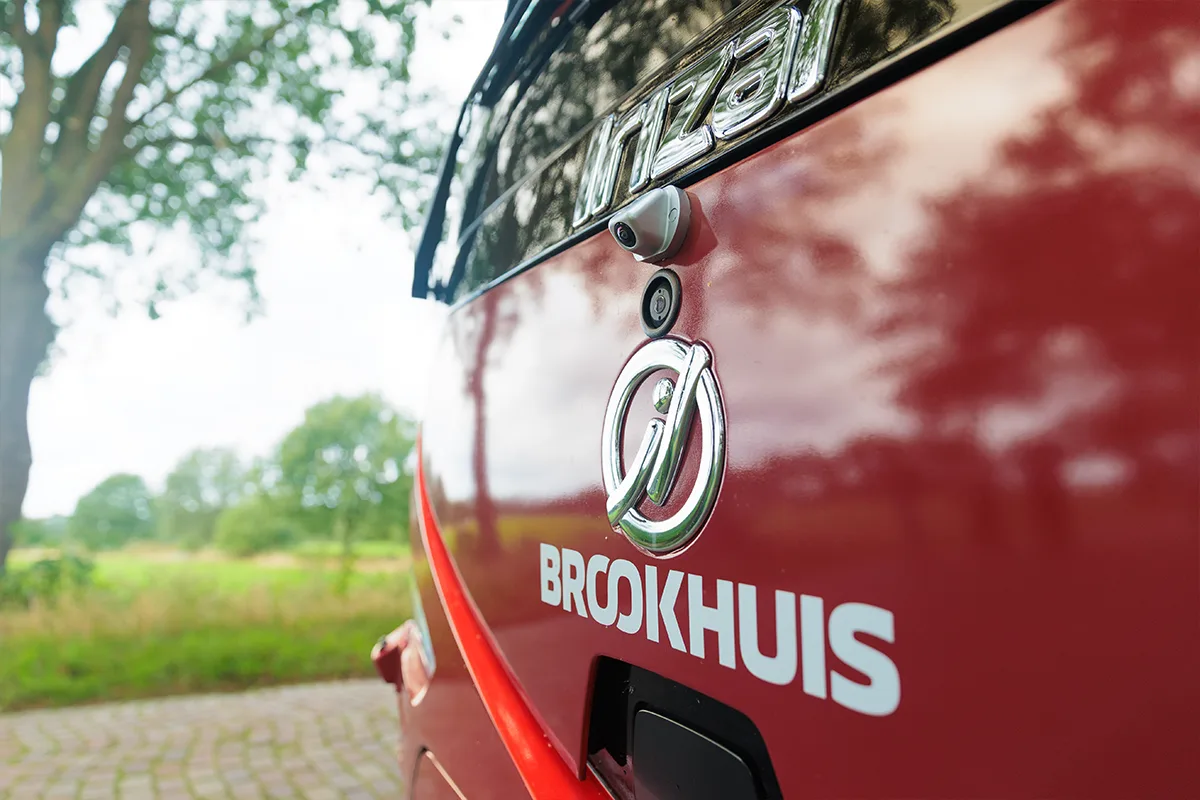 Brigade backeye®360 geïnstalleerd op een bus van Brookhuis