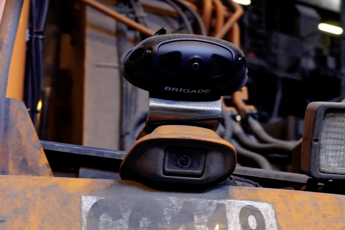 Backeye®360 AI mit HFR am Fahrzeug montiert